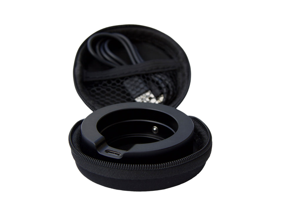 Circle Light retourné dans son pouch avec son chargeur 